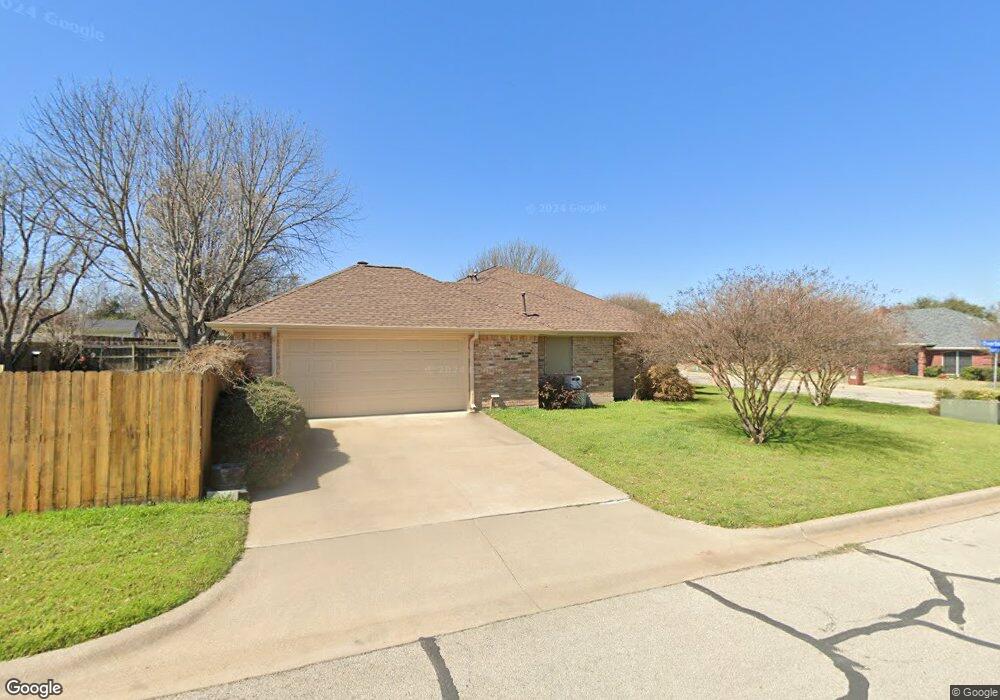 914 Overton Dr, Weatherford, TX 76086 - photo 1