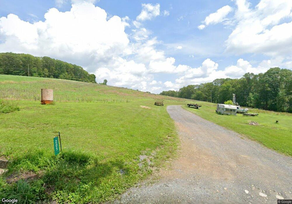 205 Skyline Dr, New Ringgold, PA 17960 - photo 1