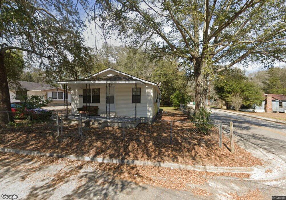 101 Saint Johns St, Claxton, GA 30417 - photo 1