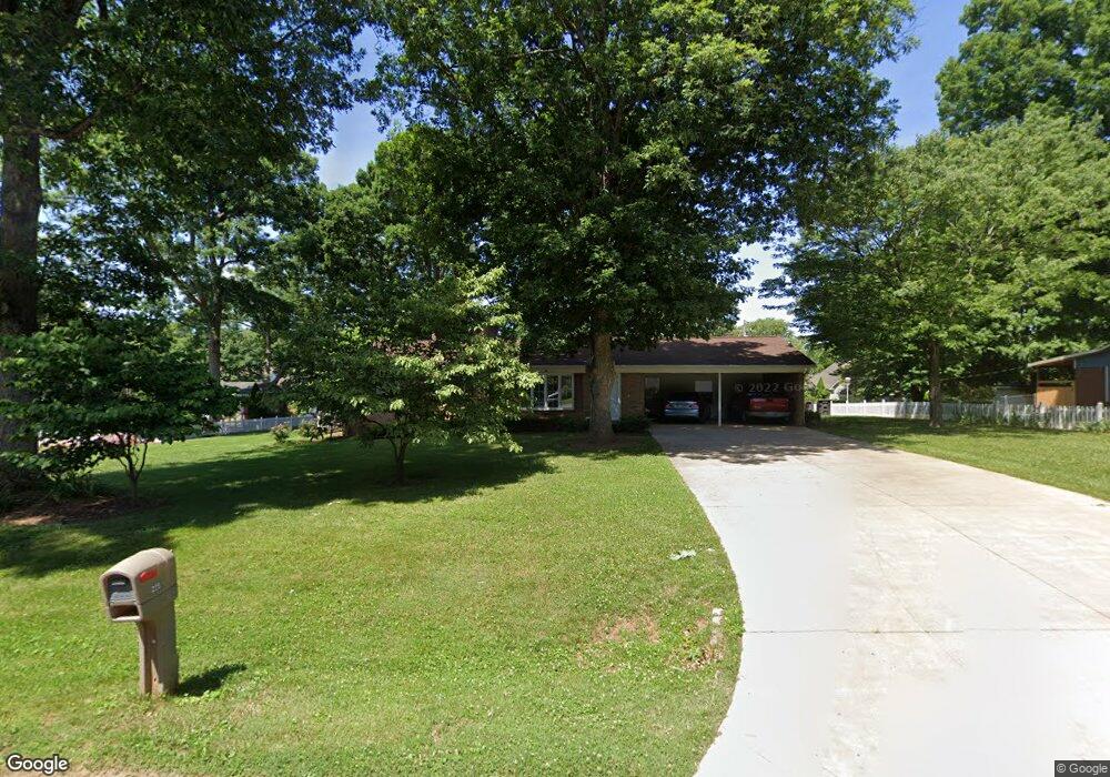 225 Edgewood Dr, Statesville, NC 28625 - photo 1