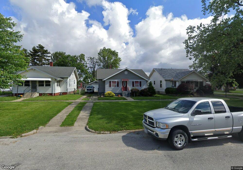 704 Prairie Ave, Mattoon, IL 61938 - photo 1