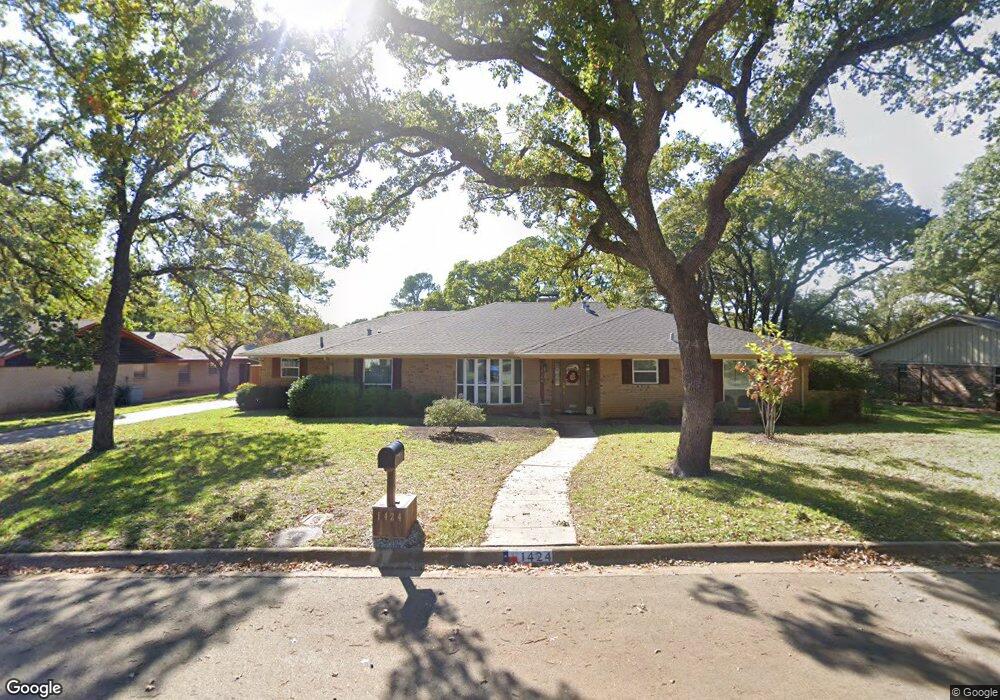 1424 Ridgecrest Cir, Denton, TX 76205 - photo 1