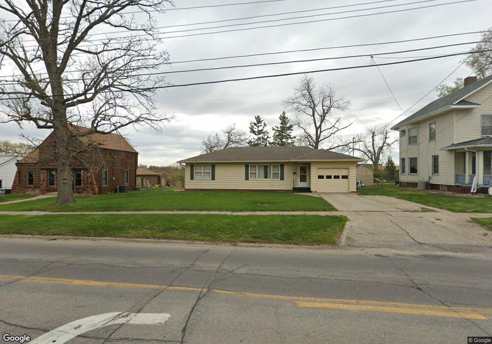 405 S 8th Ave E, Newton, IA 50208 - photo 1