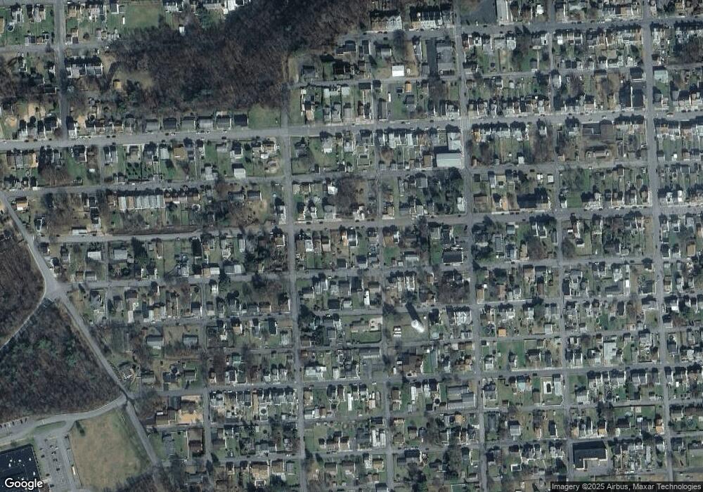 1418 W Mulberry St, Coal Township, PA 17866 - photo 1