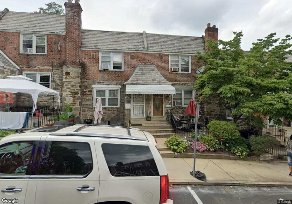 6823 Walnut Park Dr, Upper Darby, PA 19082 - photo 1