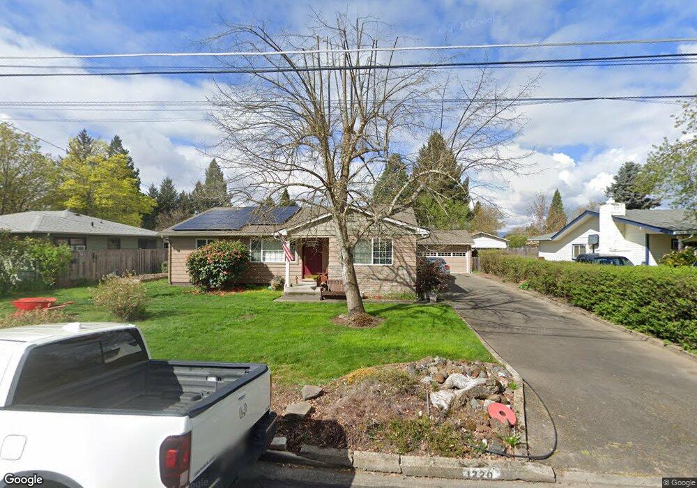 1220 SW Oak St, Grants Pass, OR 97526 - photo 1