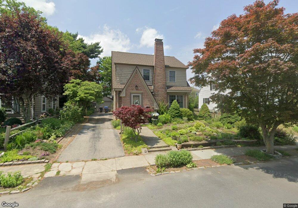 19 Tennyson Rd, Cranston, RI 02910 - photo 1