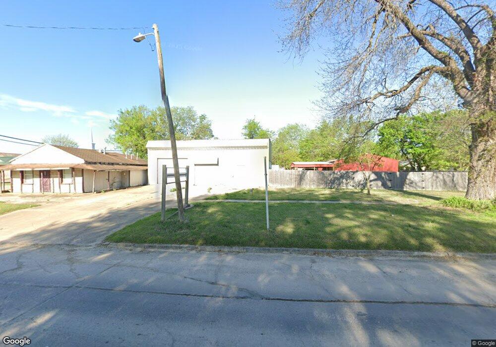 209 N Broadway St, Beggs, OK 74421 - photo 1