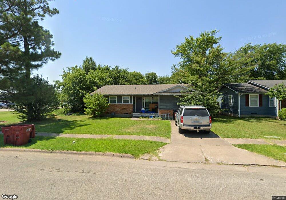 110 E Cunningham St, Bonham, TX 75418 - photo 1