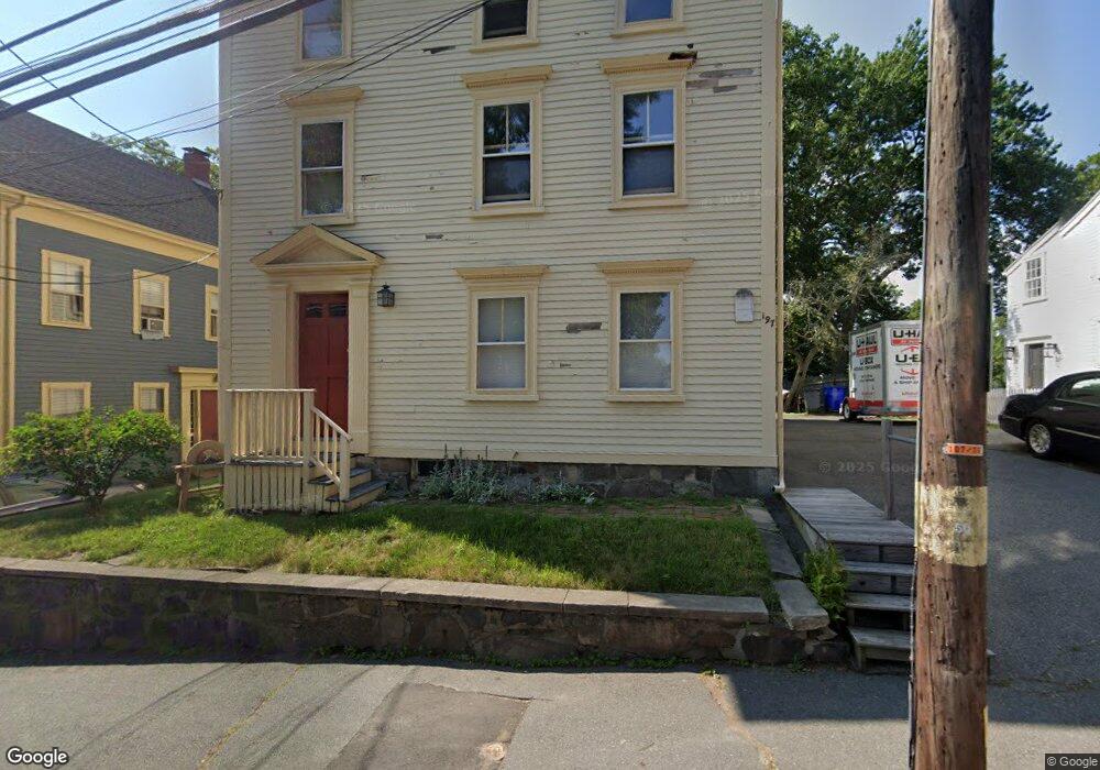 197 Washington St unit 2, Marblehead, MA 01945 - photo 1