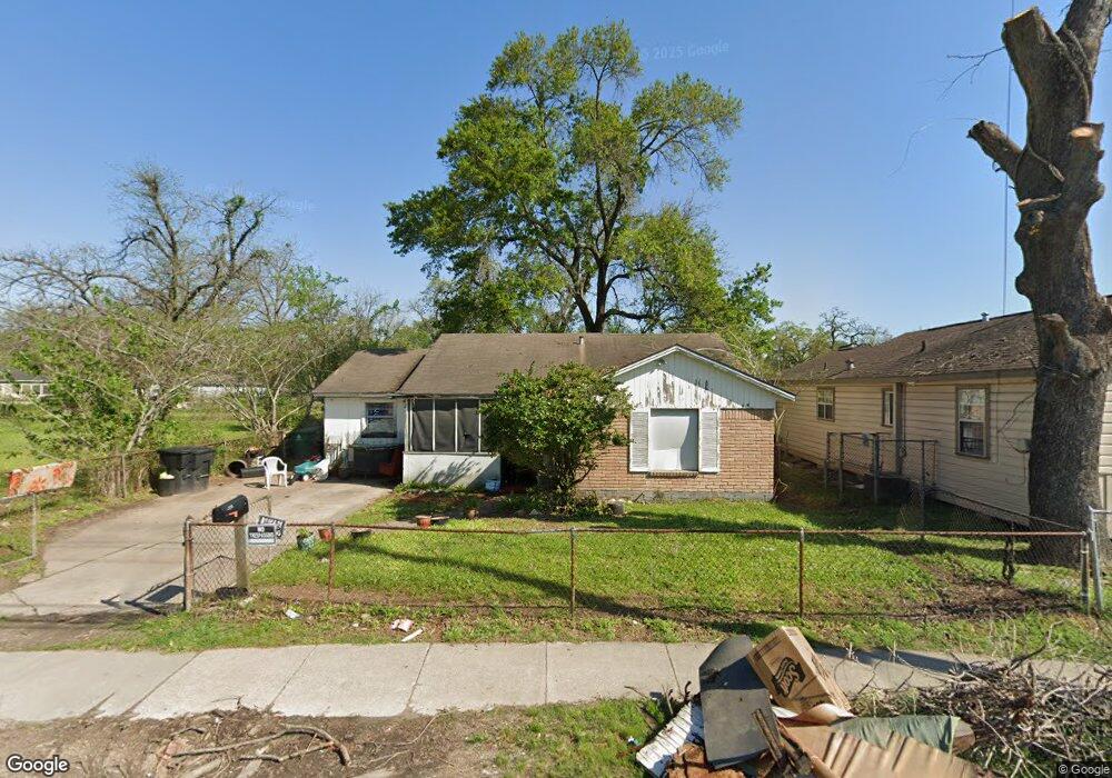 4819 Weaver Rd, Houston, TX 77016 - photo 1