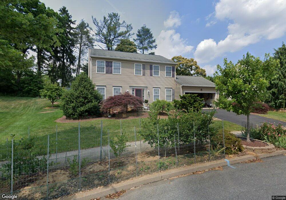 679 Ryan Dr, Allentown, PA 18103 - photo 1