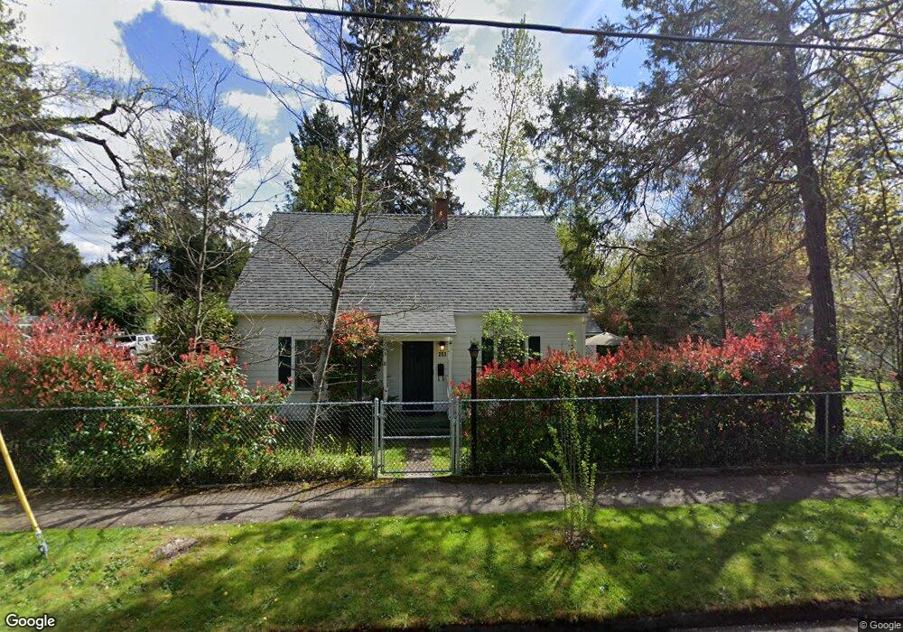 203 NW Manzanita Ave, Grants Pass, OR 97526 - photo 1