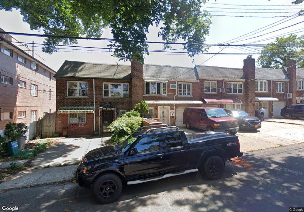 6133 163rd St, Fresh Meadows, NY 11365 - photo 1