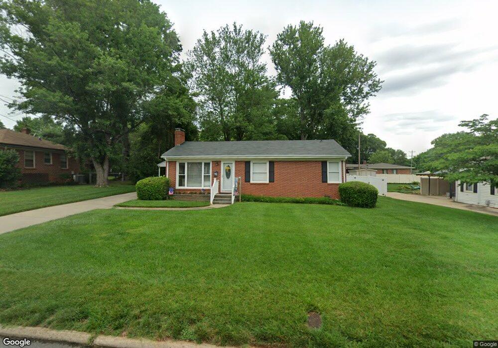 467 Hillcrest Dr, Statesville, NC 28677 - photo 1