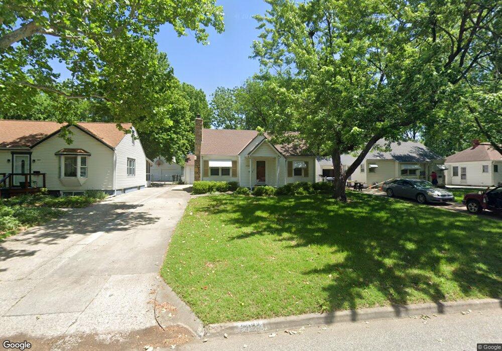 2022 SW Stone Ave, Topeka, KS 66604 - photo 1