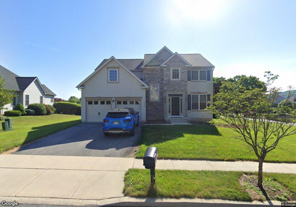 3357 Overlook Dr, Emmaus, PA 18049 - photo 1