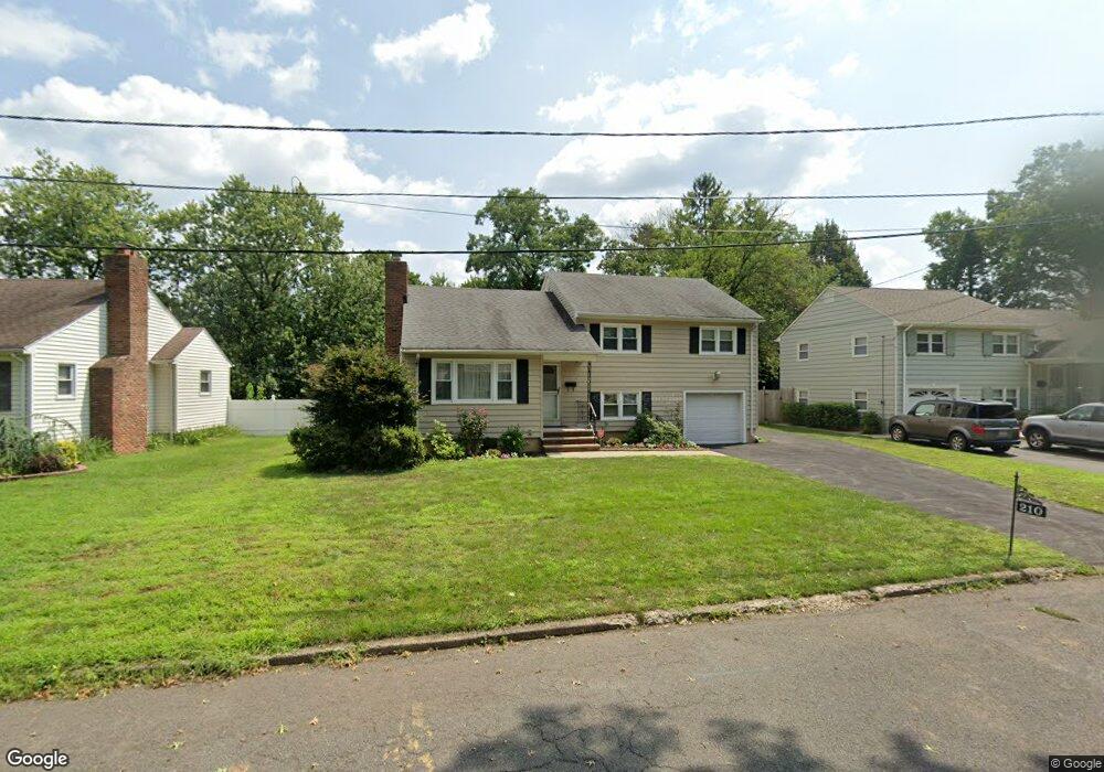 210 Rutledge Ct, North Plainfield, NJ 07060 - photo 1