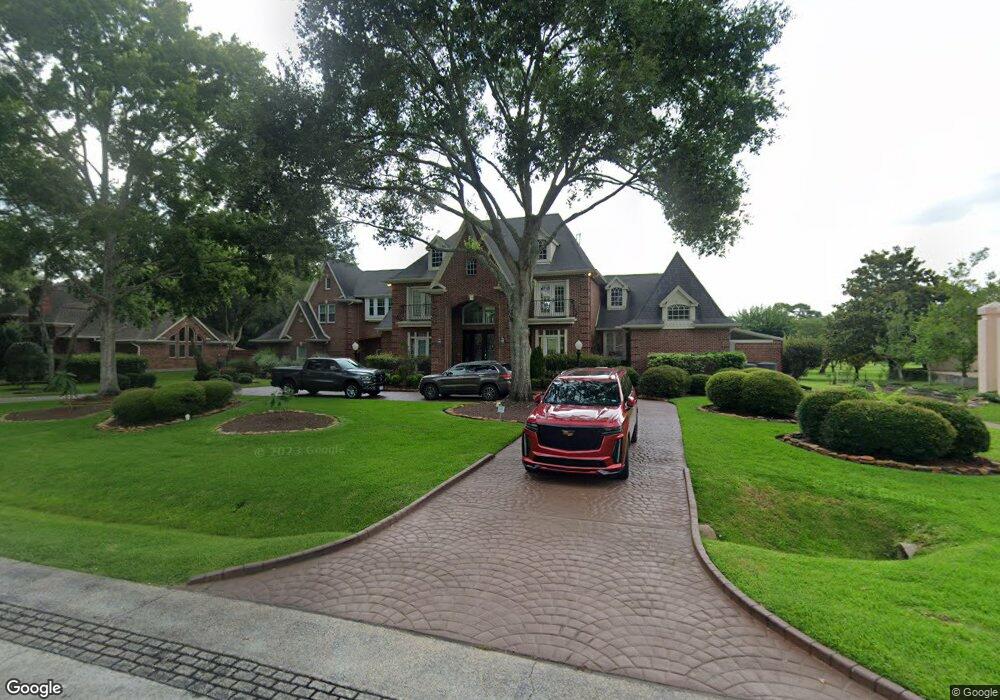 1907 Carriage Creek Ln, Friendswood, TX 77546 - photo 1