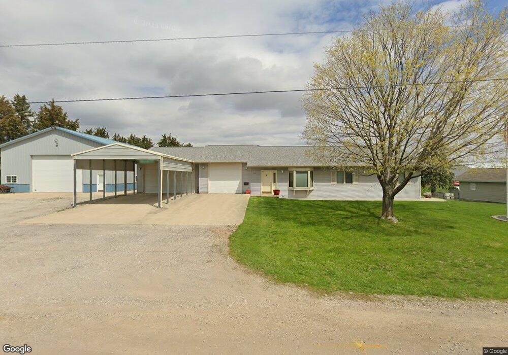 610 N 11th Ave E, Newton, IA 50208 - photo 1