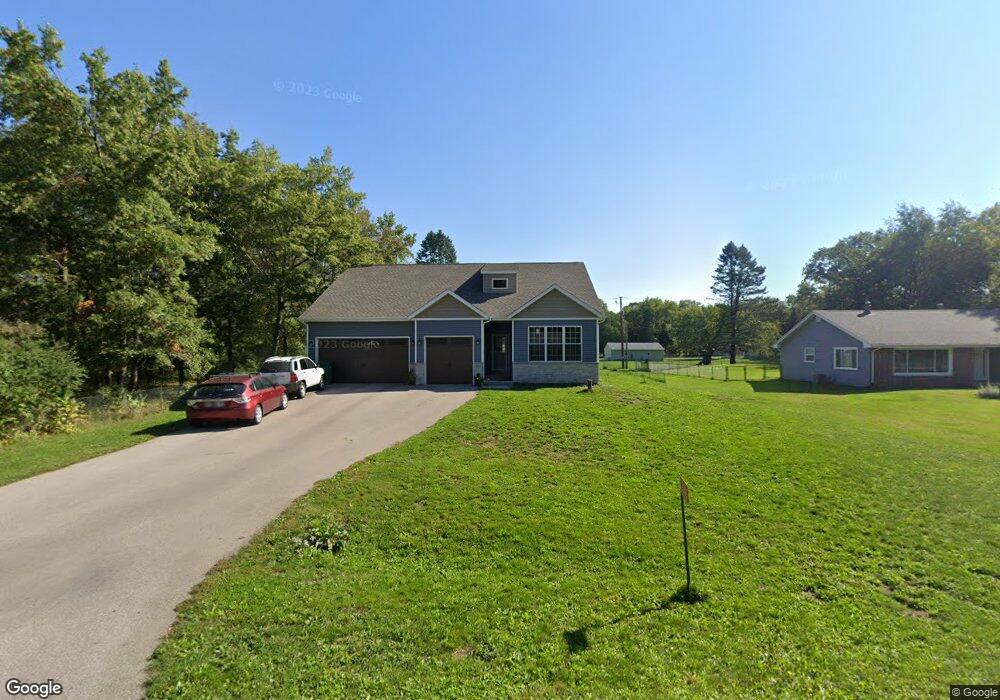 5505 S Driftwood Dr, Janesville, WI 53546 - photo 1