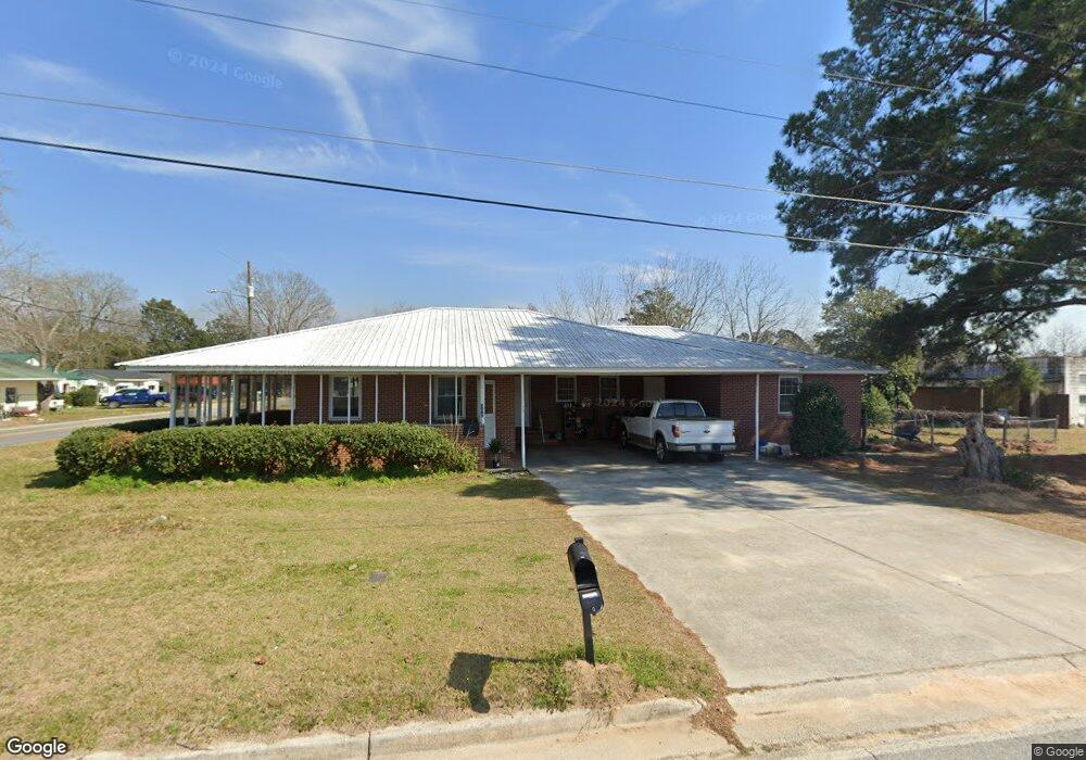 302 Anderson Ave, Claxton, GA 30417 - photo 1