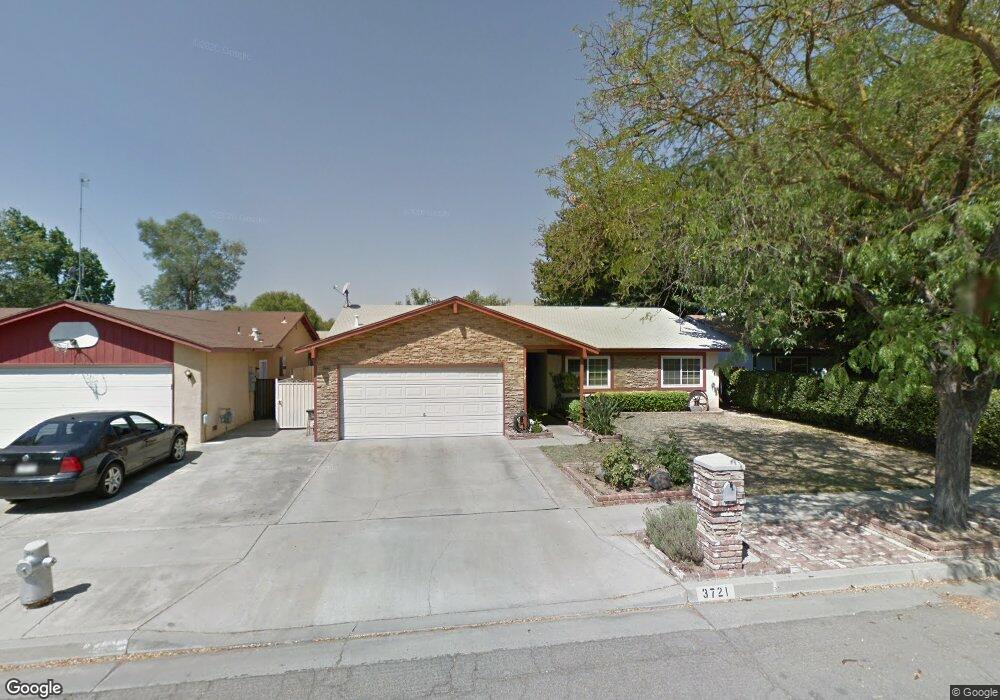 3721 N Purdue Ave, Fresno, CA 93727 - photo 1