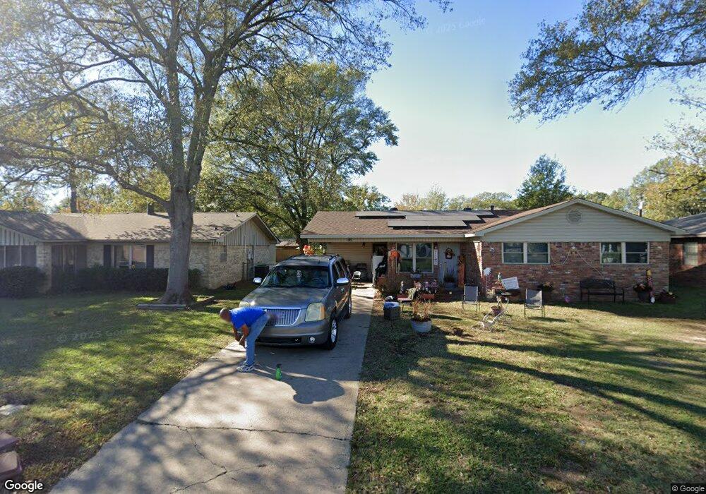 1307 N Maple St, Stuttgart, AR 72160 - photo 1