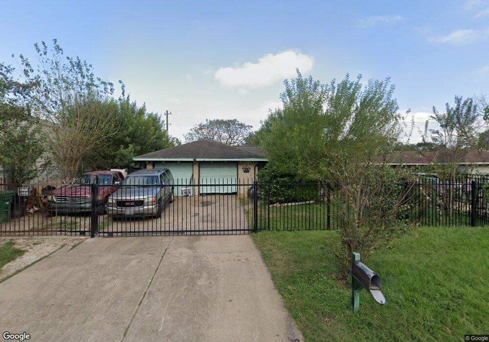 8806 Ivy Spring Ln, Houston, TX 77088 - photo 1