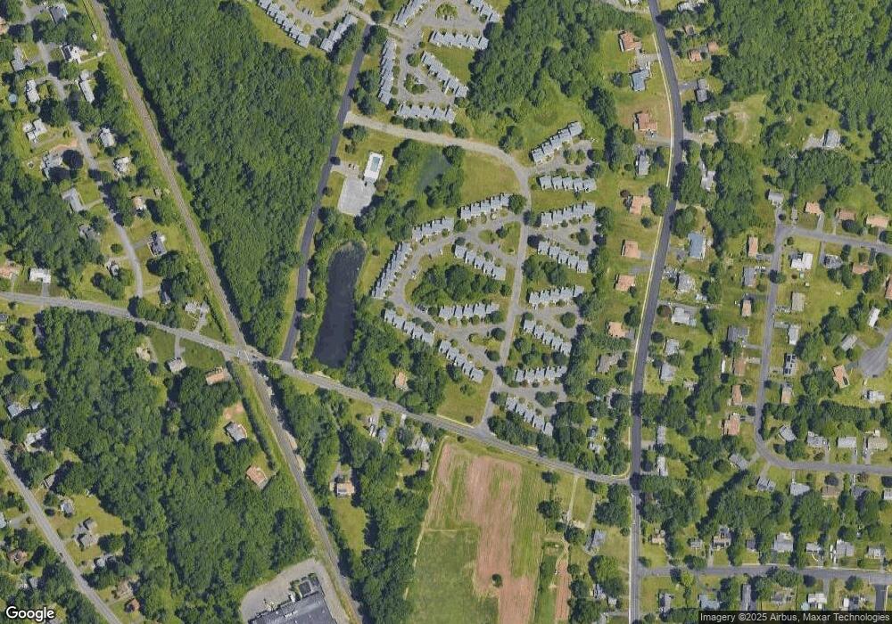 10 Hawthorne Ln, Bloomfield, CT 06002 - photo 1