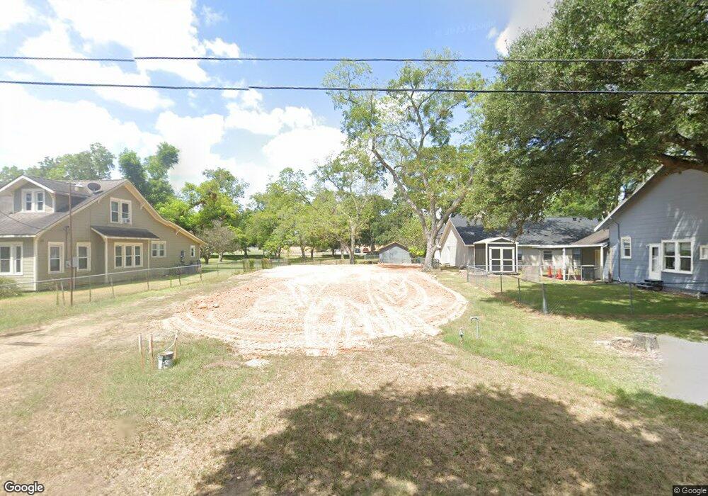 510 Pietzsch St, East Bernard, TX 77435 - photo 1