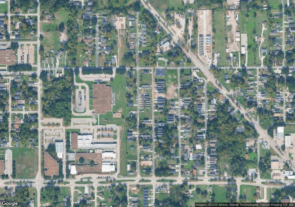 7905 Dyer St, Houston, TX 77088 - photo 1