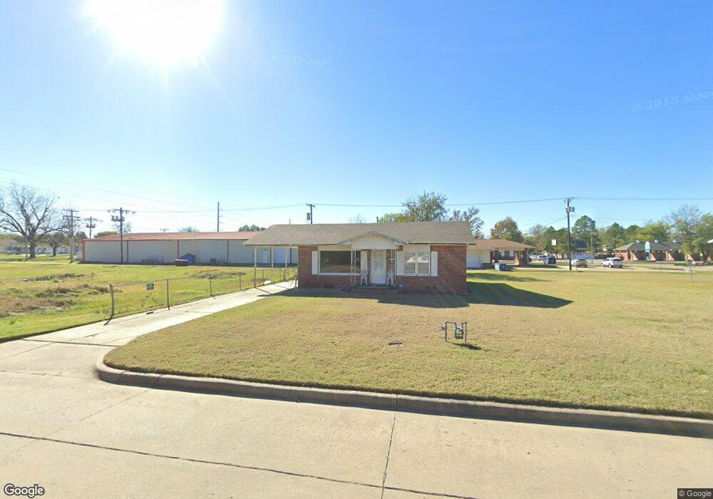 822 E Cherokee Ave, McAlester, OK 74501 - photo 1