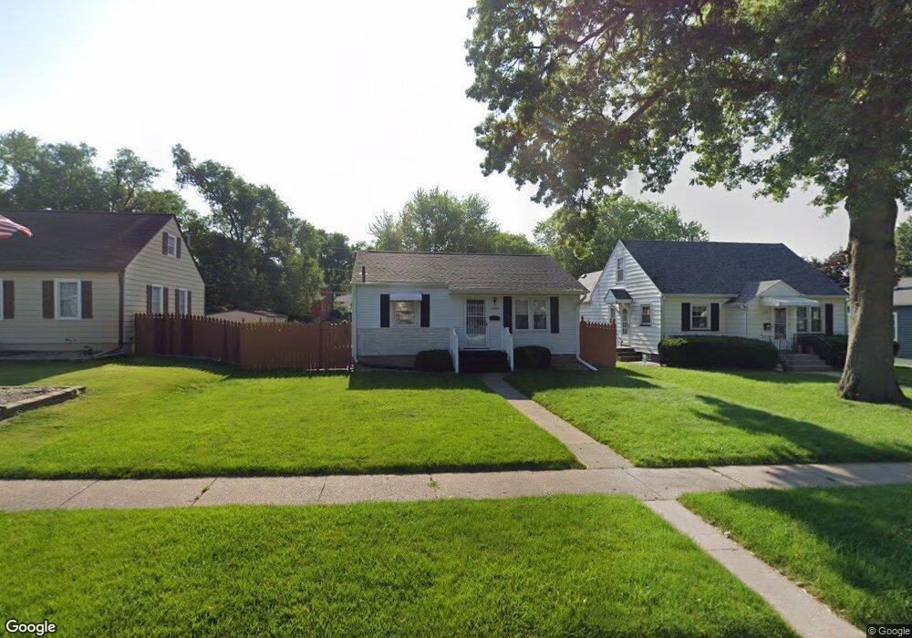 3413 N Sturdevant St, Davenport, IA 52806 - photo 1