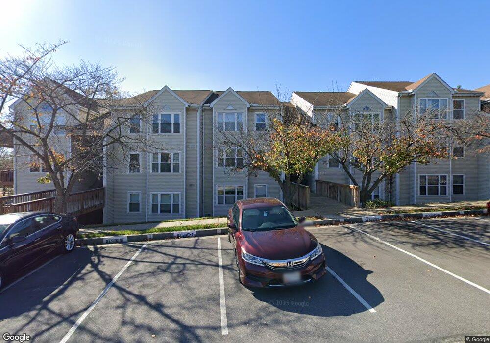 20 Deer Run Court H unit 516, Halethorpe, MD 21227 - photo 1