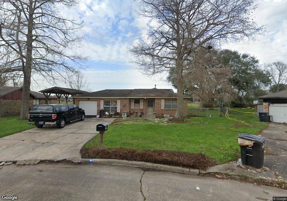 608 Linda Ln, Alvin, TX 77511 - photo 1