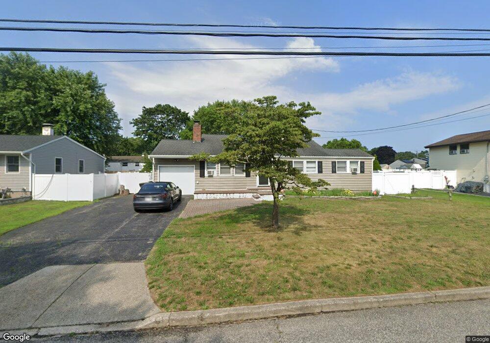 3008 Acorn Ave, Medford, NY 11763 - photo 1