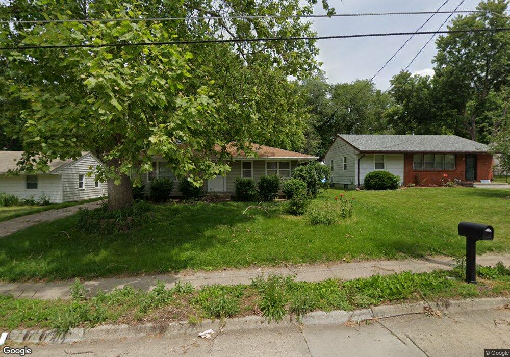 2534 E Sheridan Ave, Des Moines, IA 50317 - photo 1