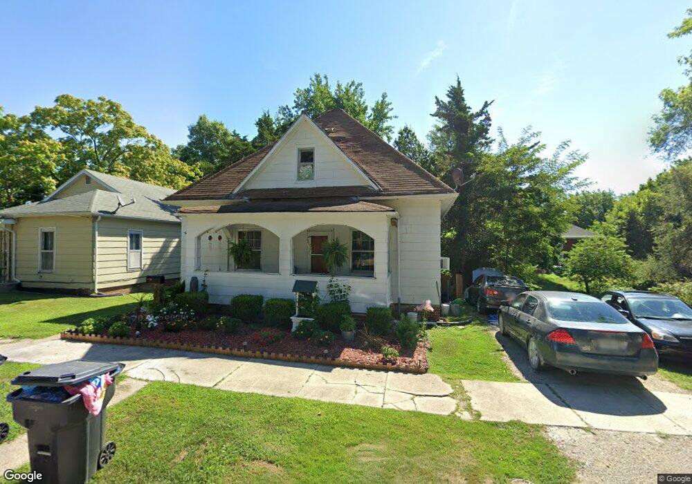 220 Bedford St, Moberly, MO 65270 - photo 1