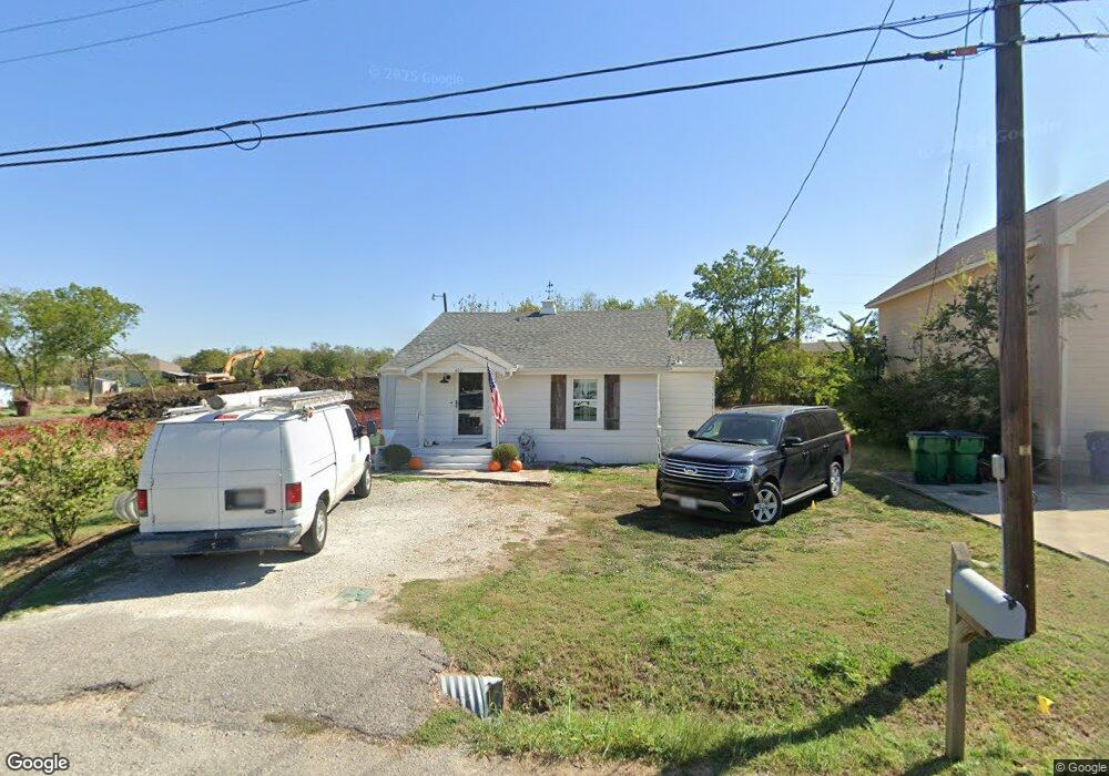 402 S Texas Dr, Celina, TX 75009 - photo 1
