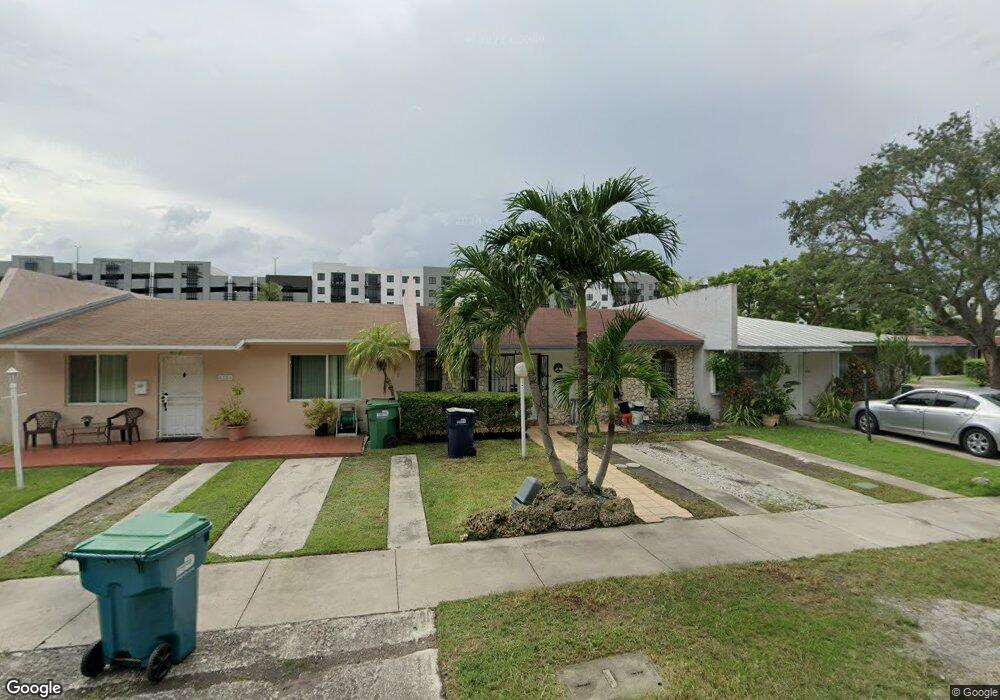 4252 SW 68th Ct, Miami, FL 33155 - photo 1
