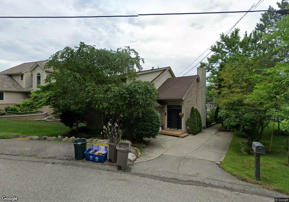 6870 Colony Dr unit Bldg-Unit, West Bloomfield, MI 48323 - photo 1