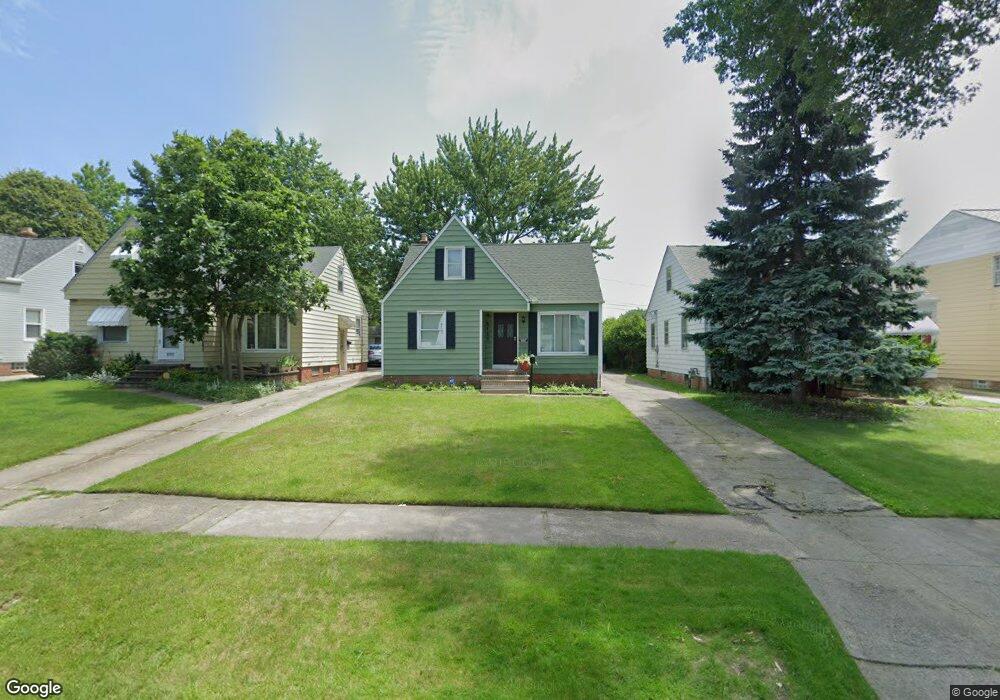 5123 Erwin St, Maple Heights, OH 44137 - photo 1