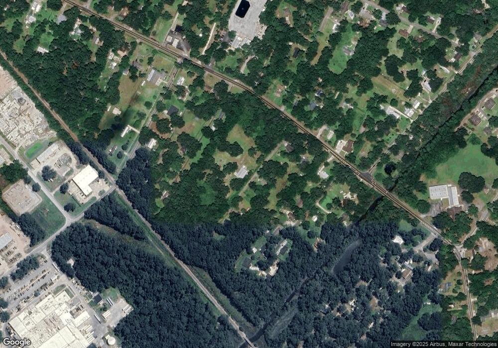 128 Lamar Ln, Brunswick, GA 31520 - photo 1