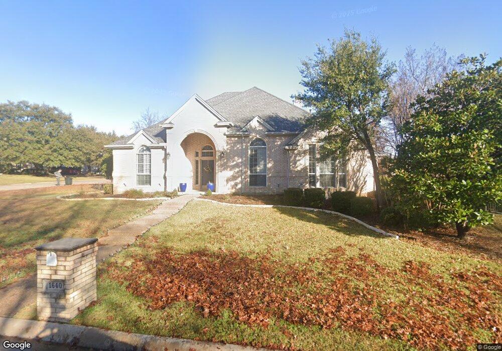 1640 Oak Creek Dr, Hurst, TX 76054 - photo 1