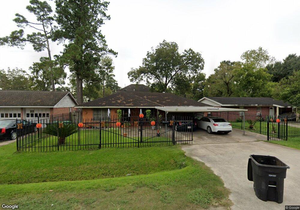 608 Harkness St, Houston, TX 77076 - photo 1