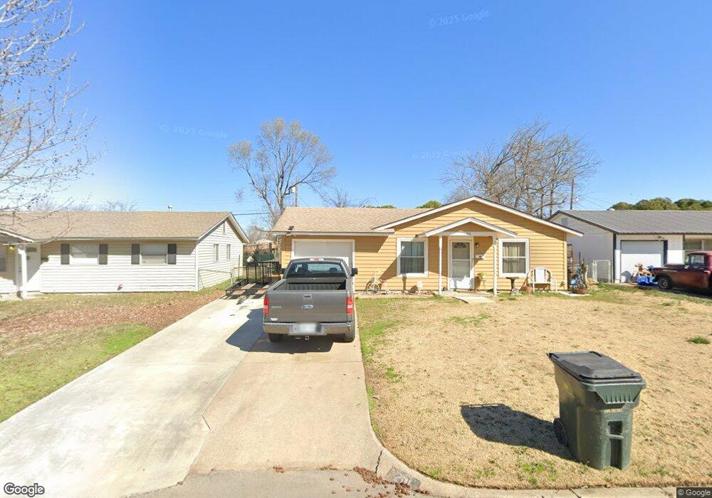 201 W Monterey Ave, Sapulpa, OK 74066 - photo 1