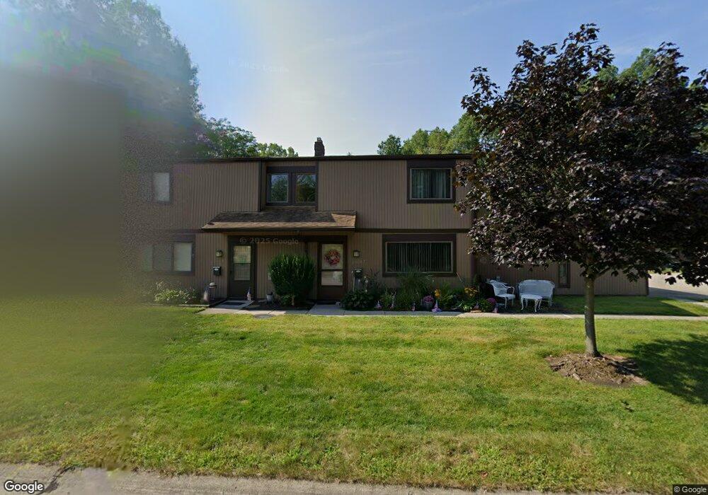 26653 Lake of the Falls Blvd, Olmsted Falls, OH 44138 - photo 1