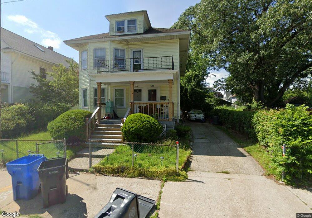 206 Narragansett St, Cranston, RI 02905 - photo 1