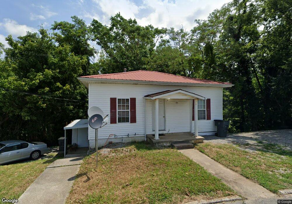 213 Riverview St, McMinnville, TN 37110 - photo 1